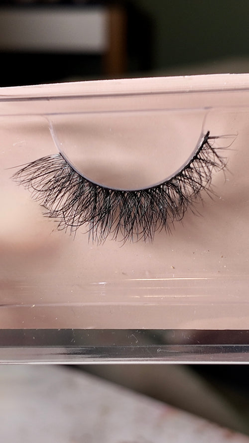 Amara-Russian Cat Eye Lashes